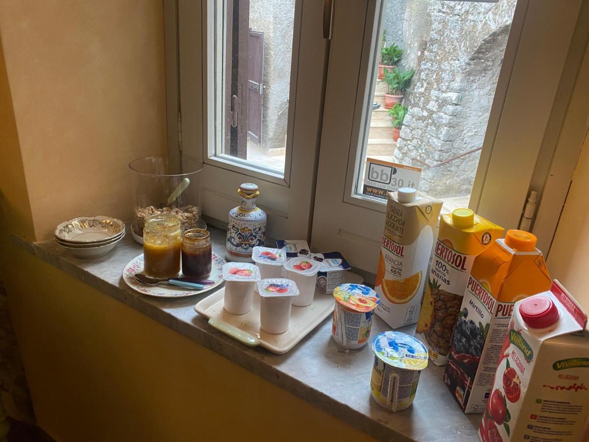 Il Borgo Antico Bed and Breakfast Rocca Massima Eksteriør billede
