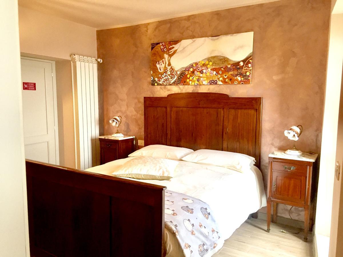 Il Borgo Antico Bed and Breakfast Rocca Massima Eksteriør billede
